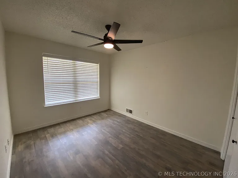900 W Madison St — Photo 13