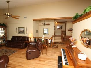 9312 S 33rd St, Franklin, WI 53132