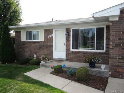 28514 Dino Cir, Chesterfield, MI, 48047