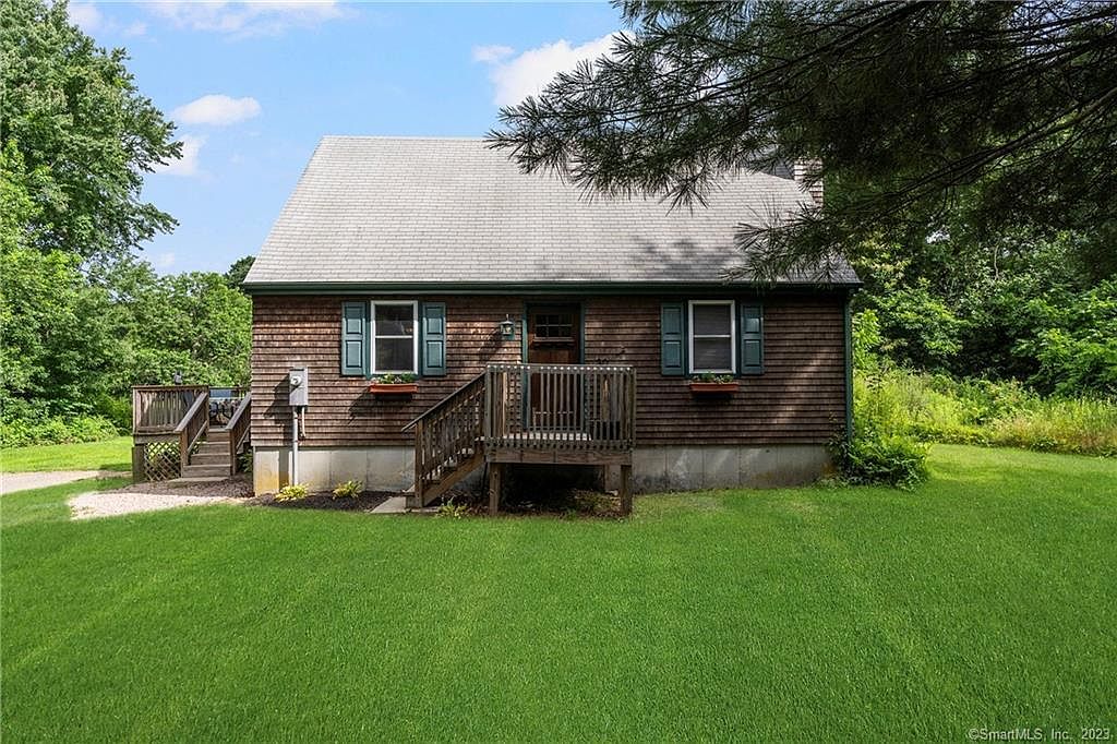 130 Pawcatuck Ave, Pawcatuck, CT 06379 Zillow