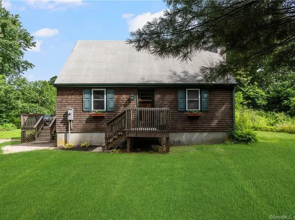 130 Pawcatuck Avenue, Stonington, CT 06379