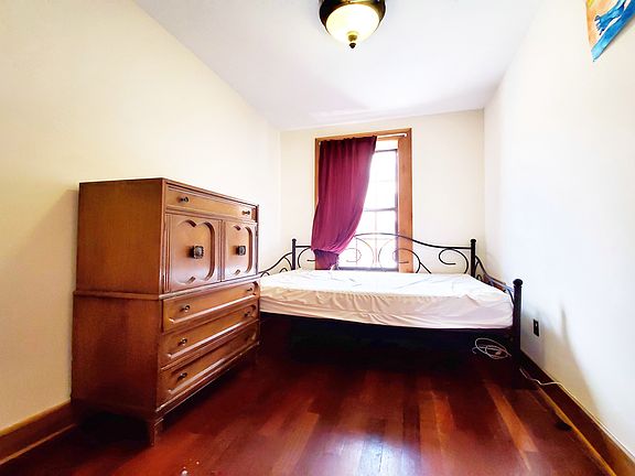 4th image of 140A Lexington Ave APT 11