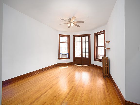 4th image of 1055 W Hollywood Ave APT 3C