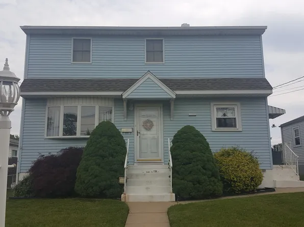 157 Princeton Ave, Bellmawr, NJ 08031