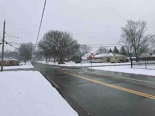 5th image of 1571 Highland Rd