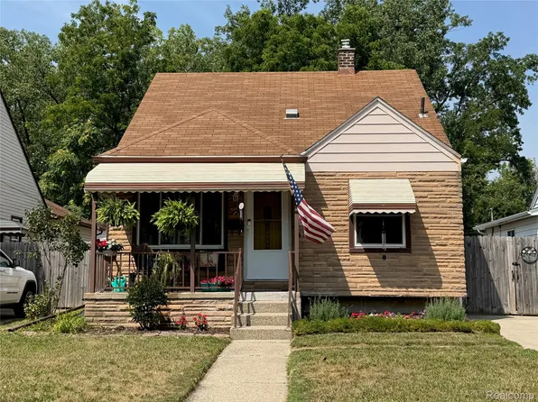 248 Washington St, Trenton, MI 48183