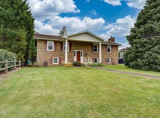 1208 Erie Ln, Elizabethton, TN 37643