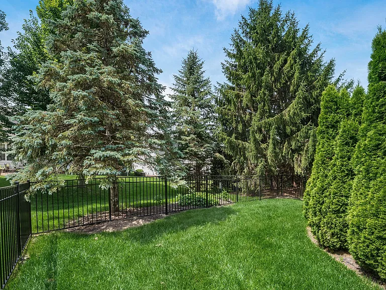 7179 Fernridge Dr — Photo 28