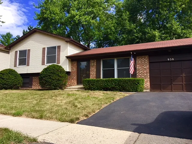 938 Pheasant Ridge Dr photo 1