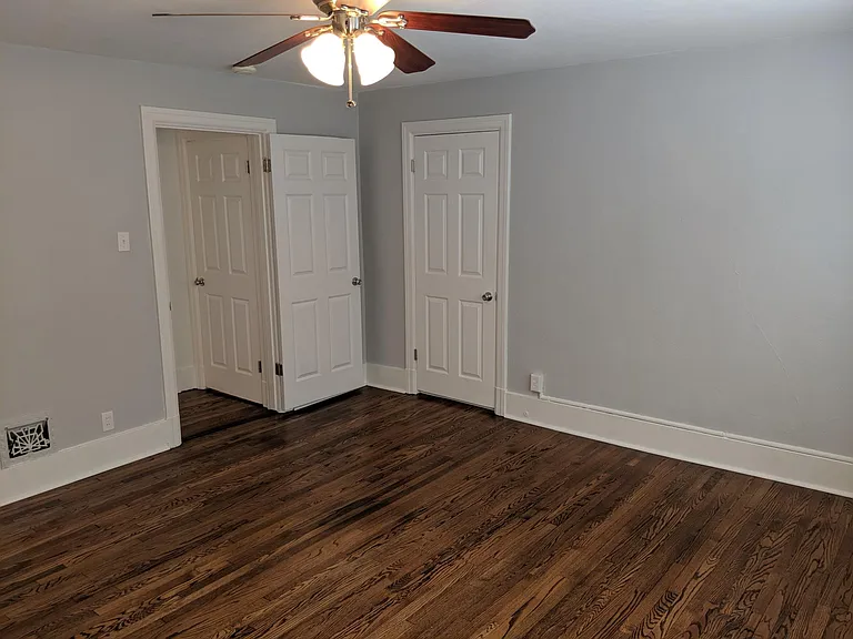 2500 Sulphur Ave — Photo 38