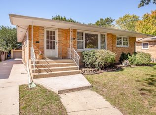 10020 S Alice Ct, Oak Lawn, IL 60453