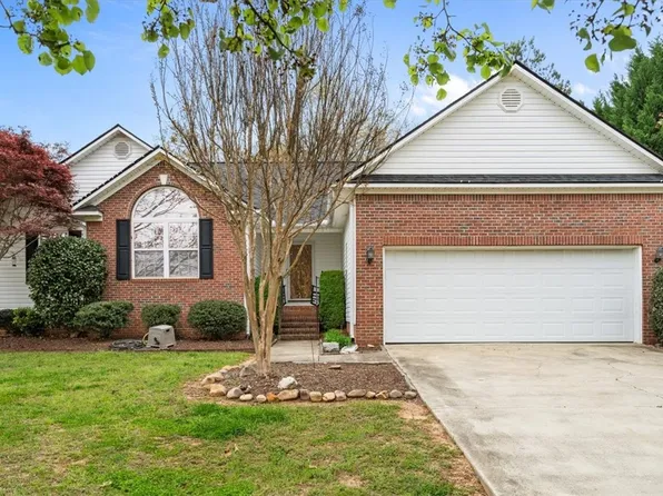 833 Shaftsbury Trl, Boiling Springs, SC 29316