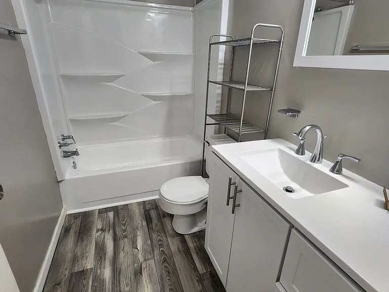115 W 2nd Ave #A — Photo 17