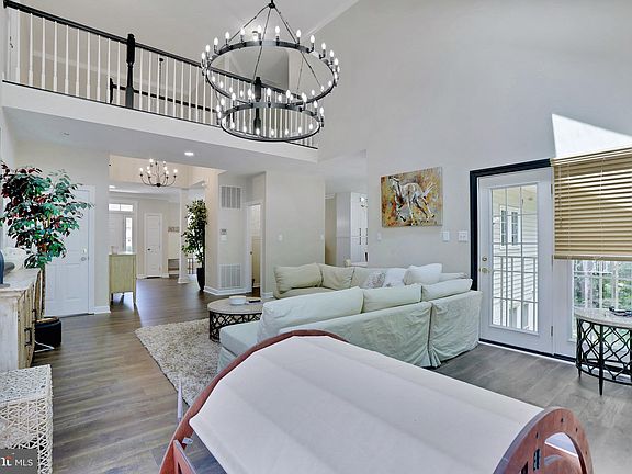 4th image of 5027 Whisper Willow Dr