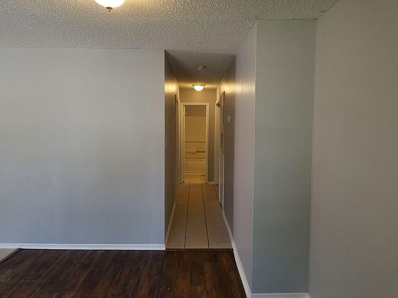 5th image of 3436 Gateway Dr