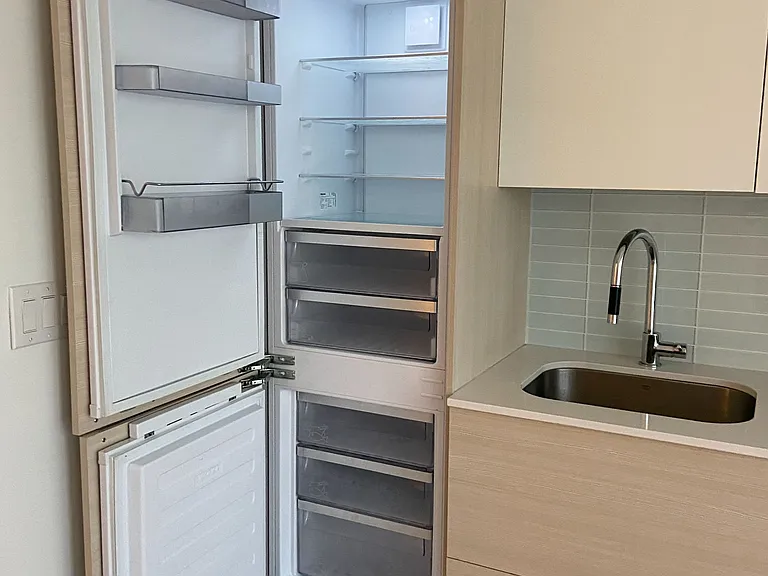 210 Simcoe St #802 — Photo 8
