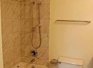 937 Massachusetts Ave #605, Cambridge, MA 02139