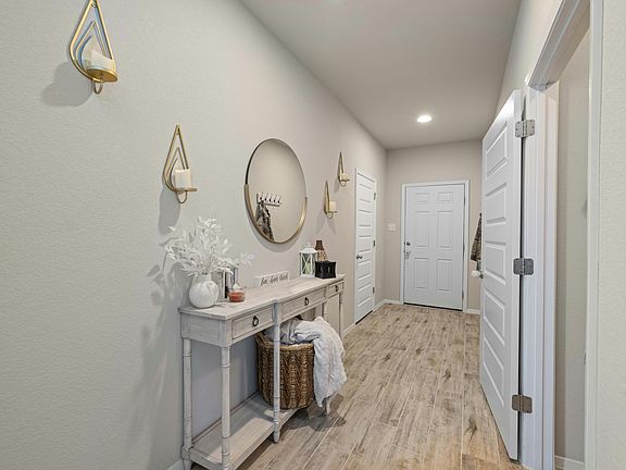 3rd image of 339 Black Opal Dr