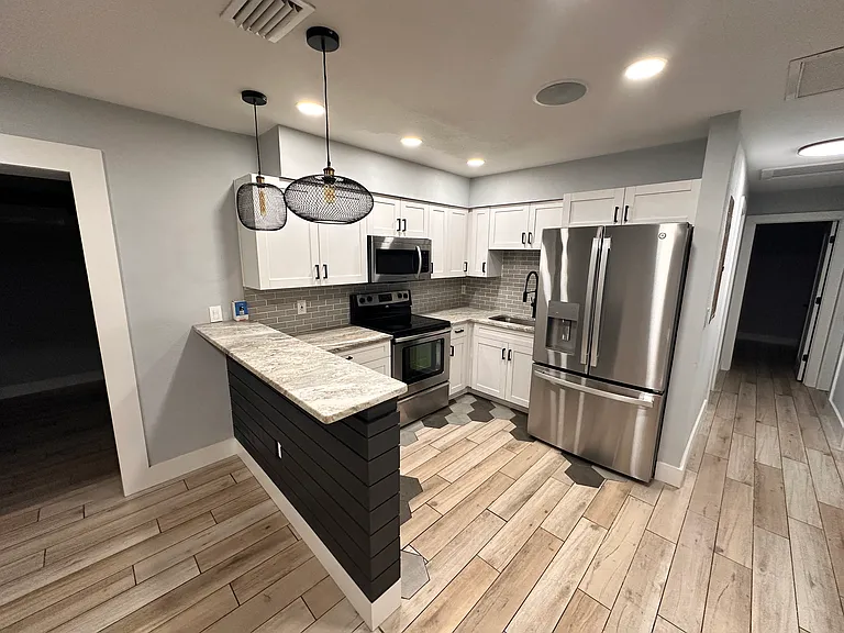 4518 W Rogers Ave — Photo 2