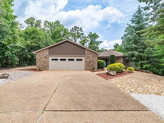 2nd image of 82 Magellan Dr