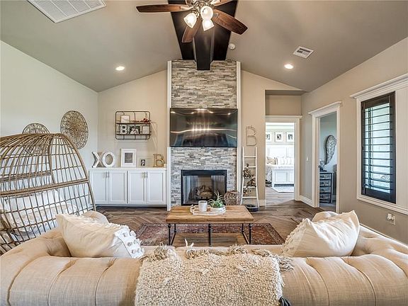 5th image of 15808 Rockwell Parke Ln