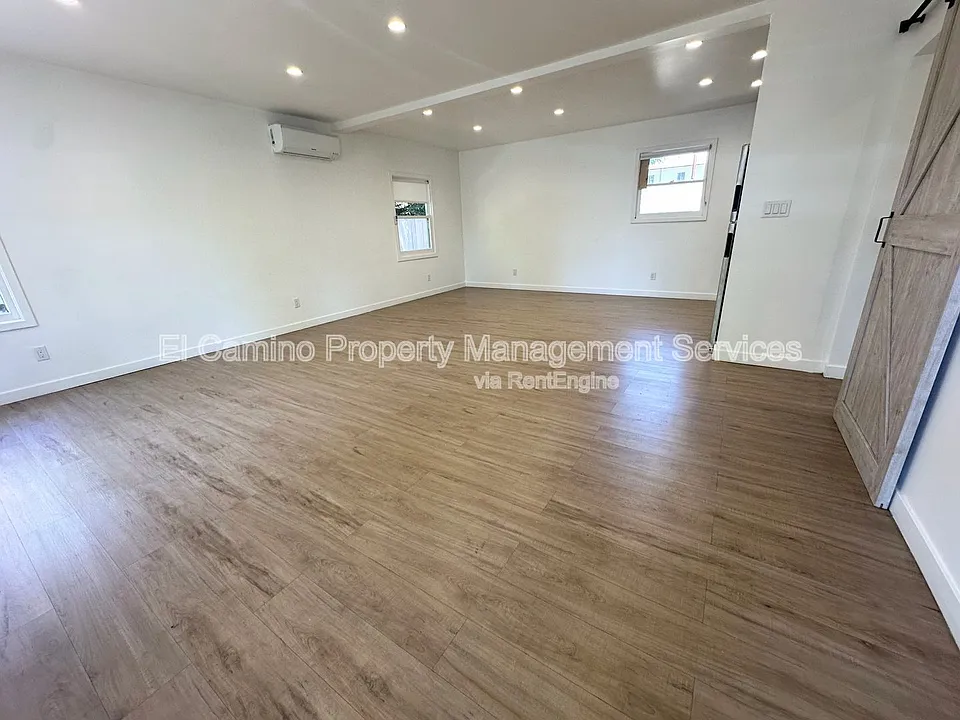 425 E Wellington Ave #425