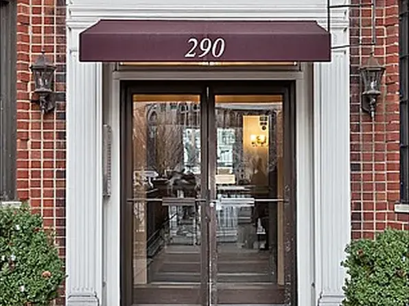 290 6th Avenue image 13 of 17