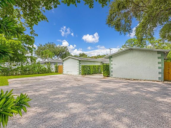 3rd image of 4351 SW 52nd Ct