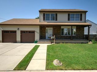 223 E Cherry St, Carteret, NJ 07008