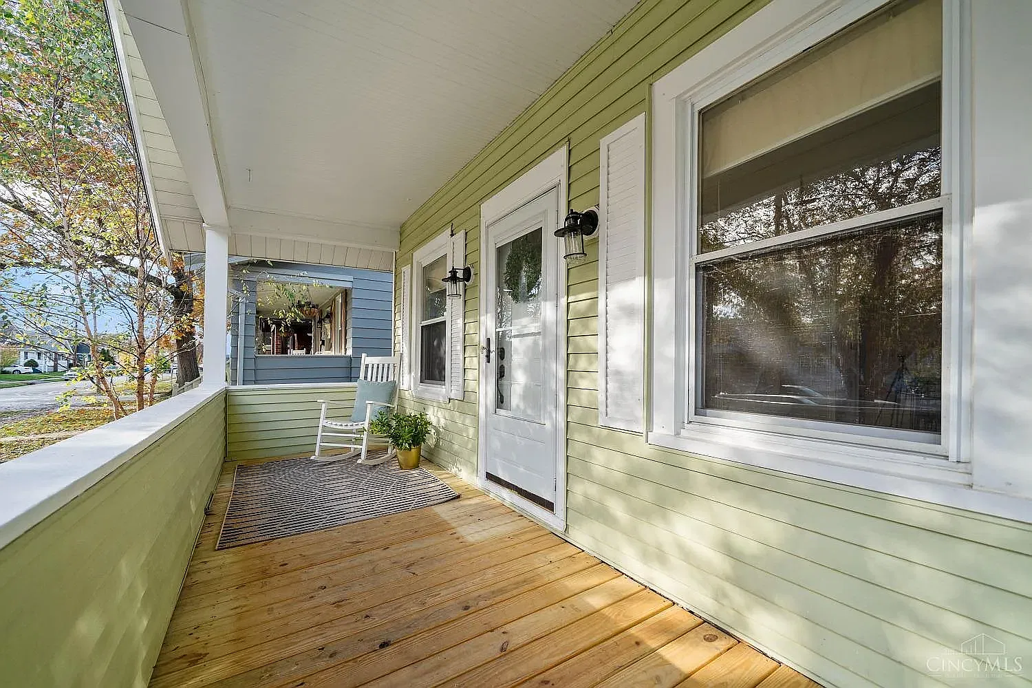 2 bed, 812 sqft, $1,985 — Photo 3