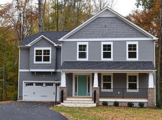 6028 Jenkins Bluff Ln, Sandston, VA 23150