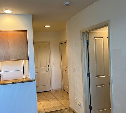 5th image of 611 Highland Dr APT 102