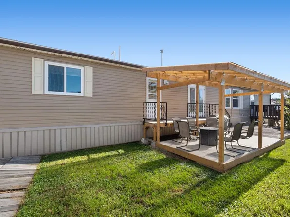 98 River Valley Est, Whitecourt, AB T7S 1J9