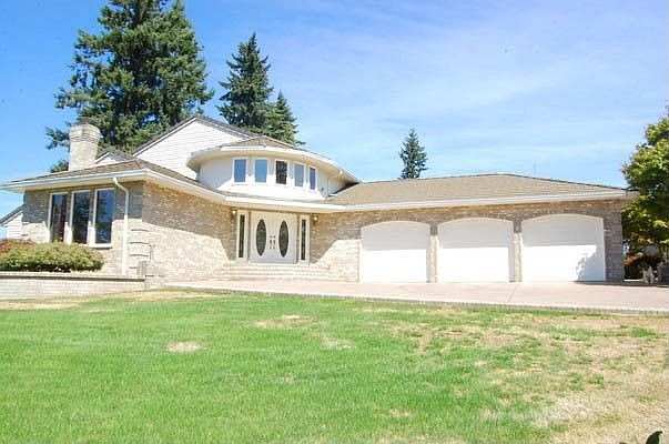 Brick 2-Story on 5 Acres