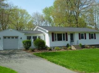 27 Beattie Dr, Northampton, MA 01062