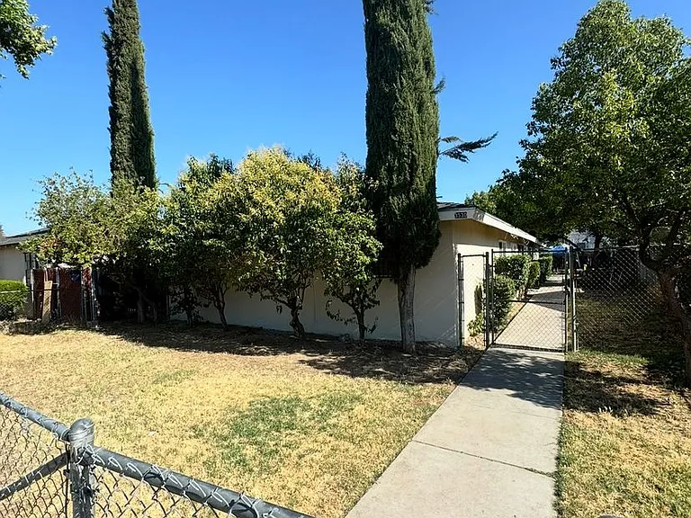 3530 E Iowa Ave — Photo 2