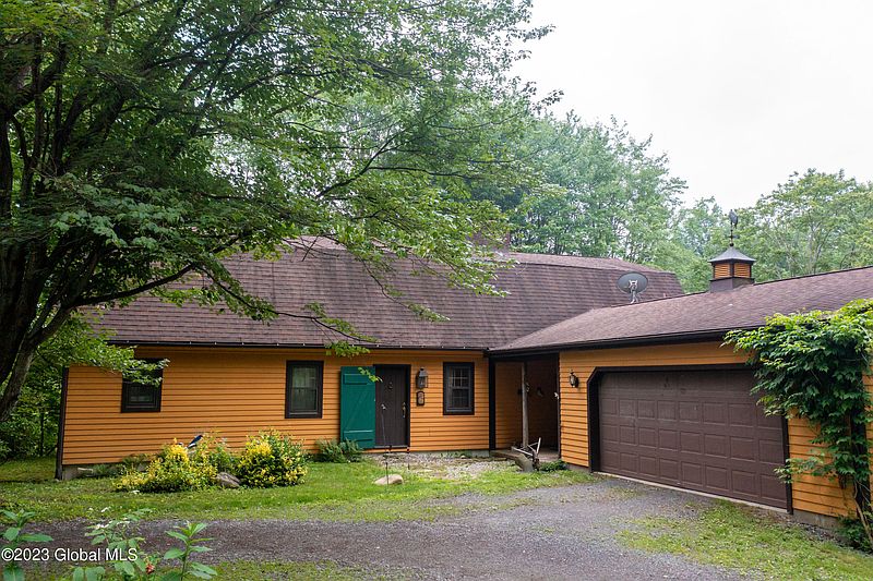 2nd image of 410 Finley Road