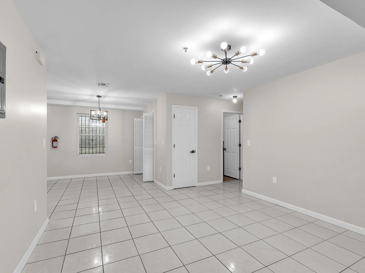 2 bed, $2,100 — Photo 4