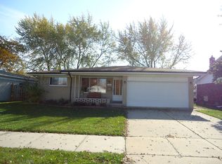 2754 Rhodes Dr, Troy, MI 48083