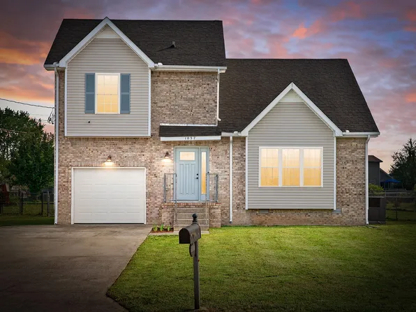 1037 Summerhaven Rd, Clarksville, TN 37042