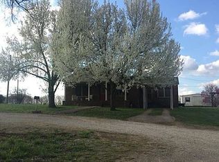 425 Osborne Ln, Muscle Shoals, AL 35661