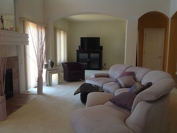 4th image of 3809 Streamwood Dr