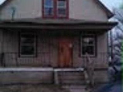 2nd image of 844 Avondale Ave