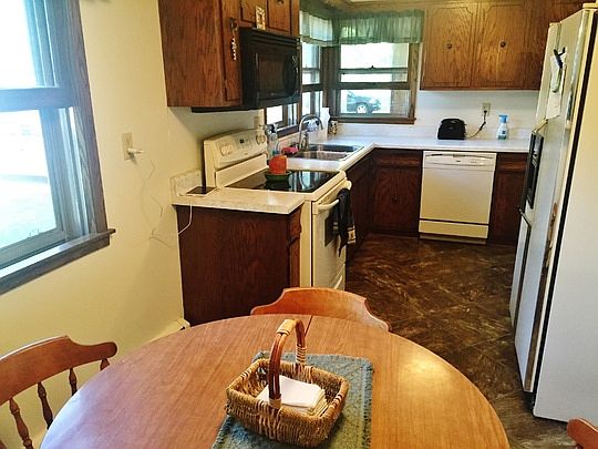 5th image of 1515 Gary Ave