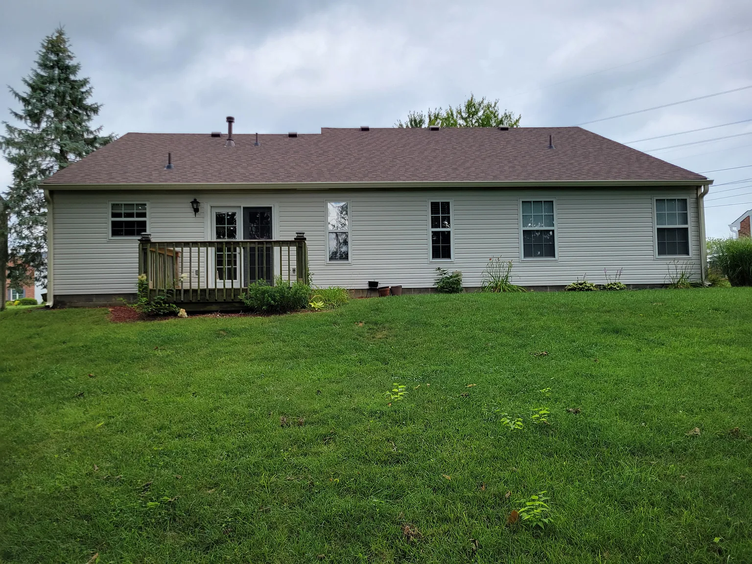 4 bed, 1438 sqft, $1,700 — Photo 2