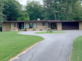6116 N Oak Point Ct, Peoria, IL 61614
