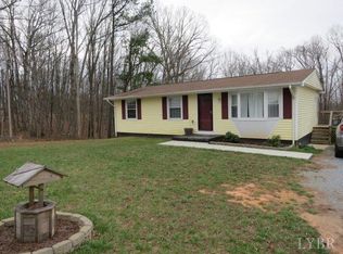 2537 Pocket Rd, Hurt, VA 24563