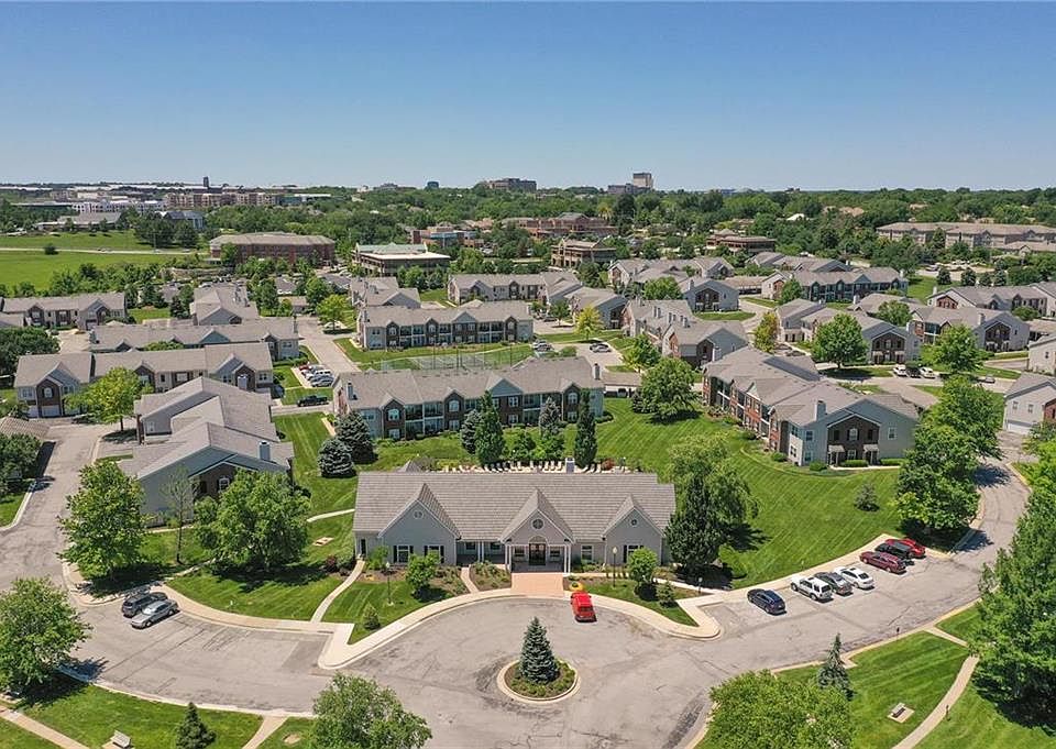 Tomahawk Creek Condominiums