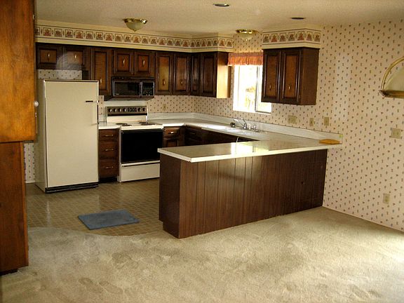 5th image of 526 Dayton Dr