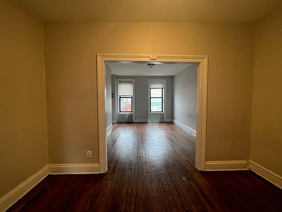 3rd image of 306 3rd Ave #2
